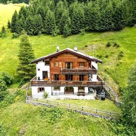 Haus Gaut By アパート